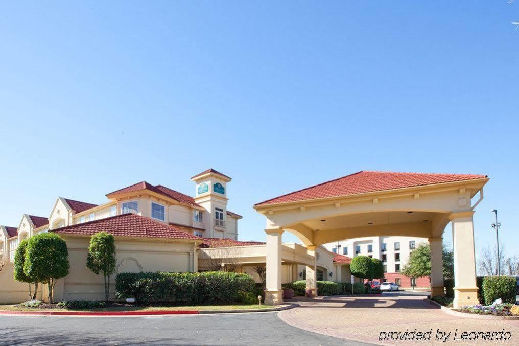 La Quinta By Wyndham Alexandria Airport Hotel Exterior photo